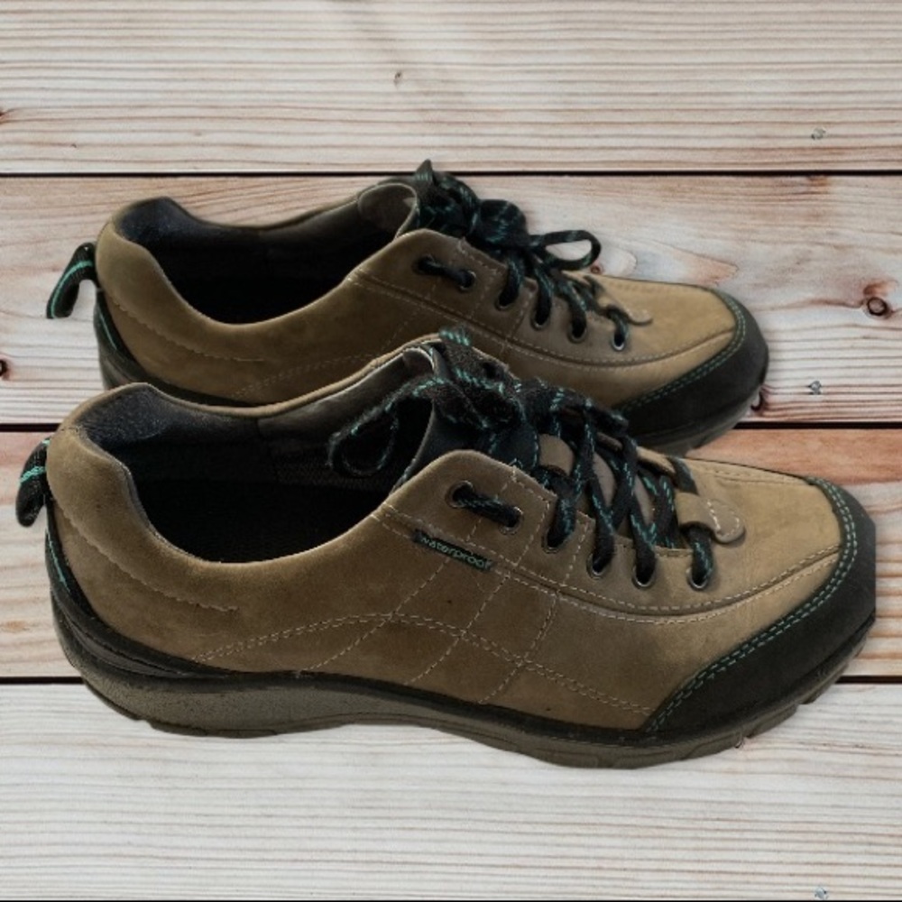 Clarks Wave Trek' Leather Athletic women Shoe Sz 7.5